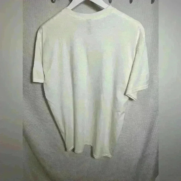 Large Graphic Tee Lips and Lipstick - Picture 2 of 6